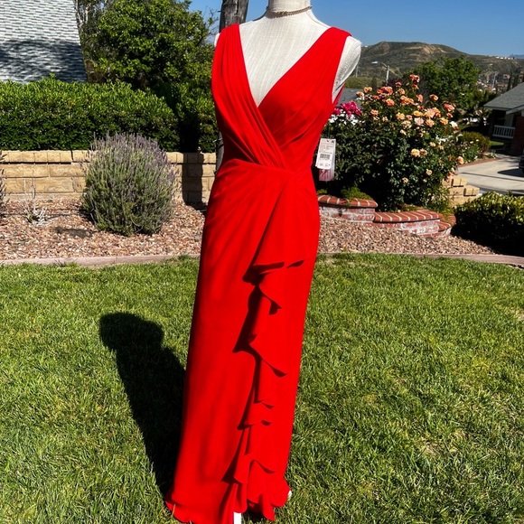 Aidan Mattox Dresses & Skirts - Aidan Mattox Dress NWT Crepe Chiffon V-Neck Gown Crimson Red Size 2 Small